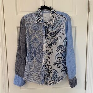 Cino Blue and White Paisley Button-Up Shirt Medium
